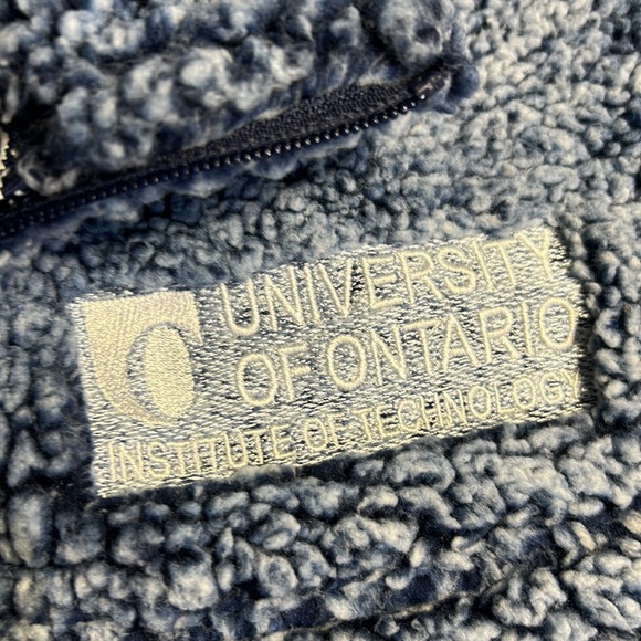 Boxercraft Fuzzy Sweater University of Ontario Institute of Technology Canada - Picture 2 of 3